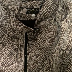Komitor women’s snakeskin rain jacket sz 4x